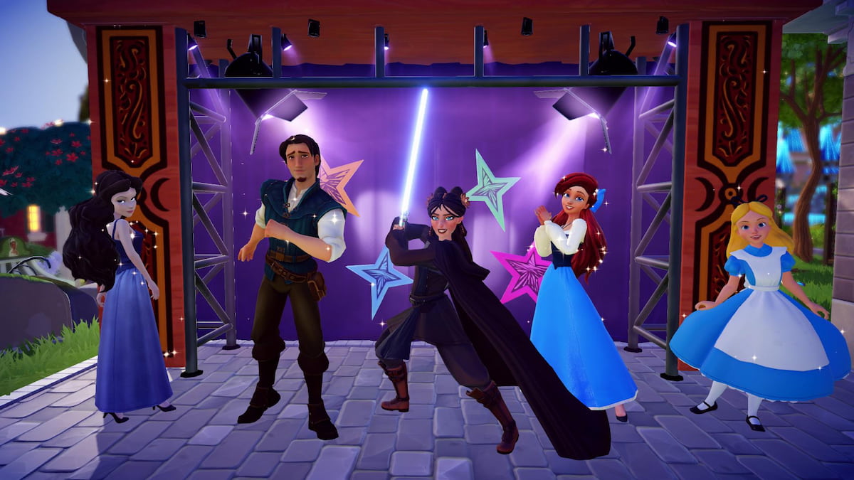 A character wielding a lightsaber posing with Vanessa/Ursula, Flynn, Ariel, and Alice in Disney Dreamlight Valley